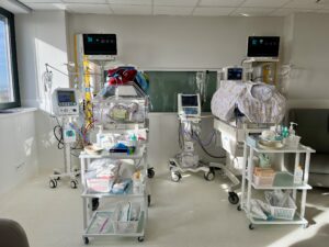 INTENSYWNY NADZÓR NEONATOLOGIA