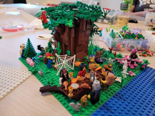 Praca Poli pt. "Magiczne drzewo"